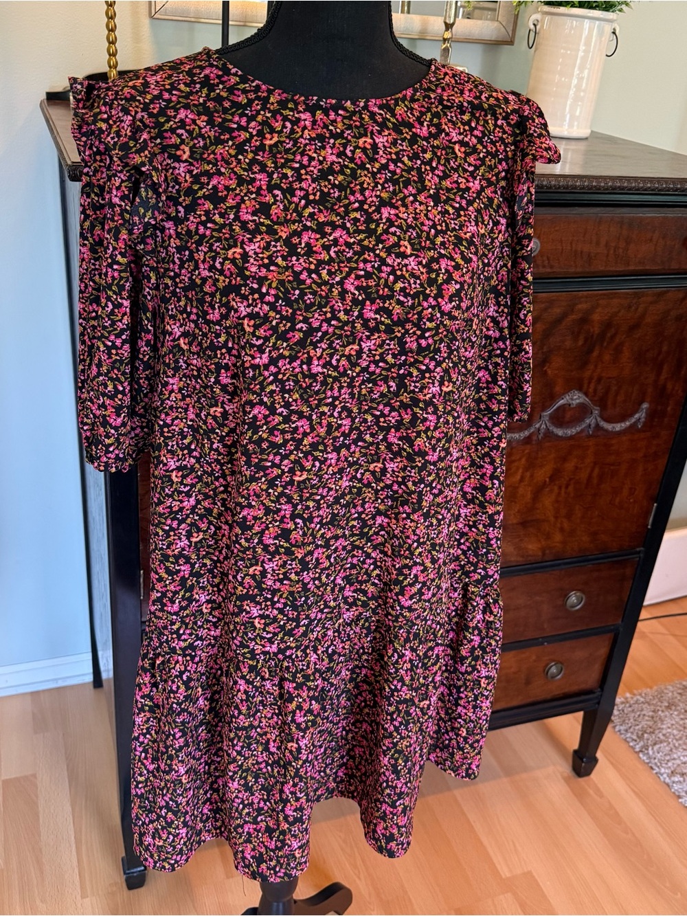 H&M Women’s Floral Prairie Shift Dress Sz L Black Pink Ruffle Puff 3/4 Sleeve